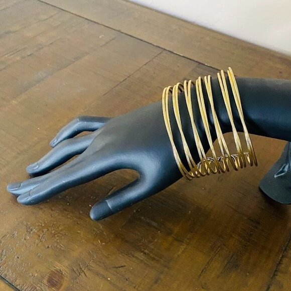 💜 Gold Tone Wide Layered Cuff Bracelet Bangle - Picture 4 of 4